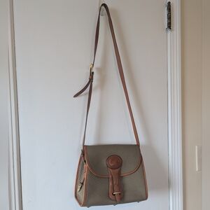 VTG Dooney & Bourke Essex All Weather Leather Green Brown Crossbody Bag Brass